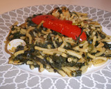Foto del paso 10 de la receta: Timbal de fideuá con bacalao y espinacas