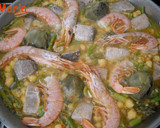 Foto del paso 2 de la receta: Arroz atún gambas y garbanzos