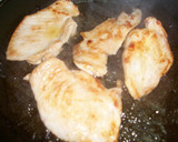 Foto del paso 4 de la receta: Pechugas de pollo rehogadas con verduras y tomate al orégano