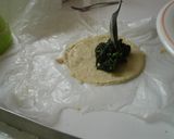 Foto del paso 12 de la receta: Empanadillas caseras de tomate, de espinacas y de cebolla