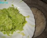 Foto del paso 3 de la receta: Bizcocho de calabacín con peras y perlas de chocolate