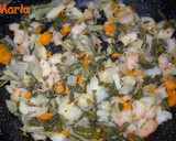 Foto del paso 3 de la receta: Tomates rellenos con gambas y queso fresco