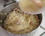 Foto del paso 5 de la receta: Tallarines con magro, queso y salsa agridulce