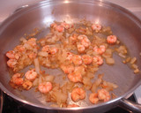Foto del paso 5 de la receta: Pasta de tiburones, moluscos y gambas