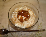 Foto del paso 3 de la receta: Copa de mousse de queso con helado de café