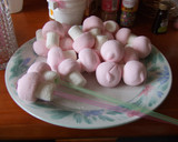 Foto del paso 1 de la receta: Piruletas de nubecitas y chocolate blanco