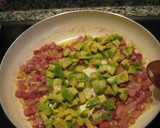 Foto del paso 3 de la receta: Tortilla de aguacates y jamón