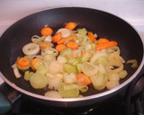 Foto del paso 3 de la receta: Salmón con puerros