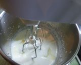 Foto del paso 3 de la receta: Helado de cerezas con nata