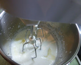 Foto del paso 3 de la receta: Helado de cerezas con nata