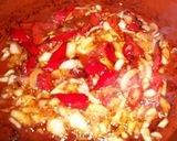 Foto del paso 2 de la receta: Pechugas de pollo con salsa de pimientos rojos