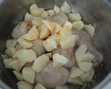 Foto del paso 4 de la receta: Muslitos de pollo al azafrán con aromas marroquís