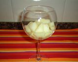 Foto del paso 1 de la receta: Copa de melón con crema de queso y yogur