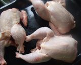 Foto del paso 1 de la receta: Picantones a las hierbas frescas y al limón