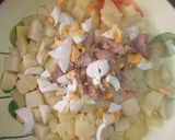 Foto del paso 5 de la receta: Ensalada alemana de patatas con rúcula y salsa de pepinillos