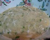 Foto del paso 2 de la receta: Tortilla de chanquetes con ajo y perejil