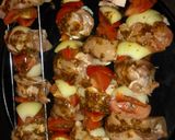 Foto del paso 2 de la receta: Asado a la parrilla de pinchos de pata y muslo rellenos, gratinados 