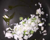 Foto del paso 1 de la receta: Macarrones con salsa de tomate y chorizo picante 