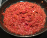 Foto del paso 6 de la receta: Macarrones con salsa de tomate y chorizo picante 