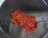 Foto del paso 2 de la receta: Tosta de pimientos confitados a baja temperatura con vieiras