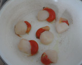 Foto del paso 5 de la receta: Tosta de pimientos confitados a baja temperatura con vieiras