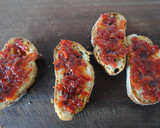 Foto del paso 6 de la receta: Tosta de pimientos confitados a baja temperatura con vieiras