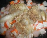 Foto del paso 3 de la receta: Berenjenas asadas rellenas de gambas y surimi