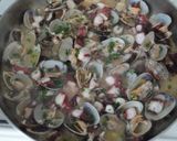 Foto del paso 4 de la receta: Pulpo con almejas