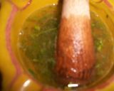 Foto del paso 2 de la receta: Cazuela de colas de rape con gambas en salsa verde