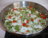 Foto del paso 3 de la receta: Arroz seco de la huerta con cigalas