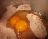 Foto del paso 1 de la receta: Muffins de chocolate con conguitos