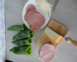 Foto del paso 1 de la receta: Pimientos italianos rellenos de pavo y queso ahumado