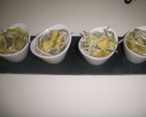 Foto del paso 2 de la receta: Vasitos de gulas con aguacate