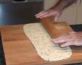 Foto del paso 5 de la receta: Grisines (palitos de pipas de girasol)