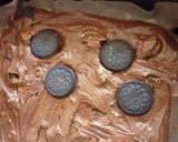 Foto del paso 8 de la receta: Brownie de galletas oreo