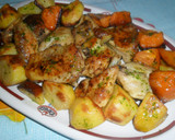 Foto del paso 5 de la receta: Pollo en salsa verde con papas y batatas