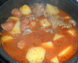 Foto del paso 4 de la receta: Estofado de papas, cerdo y chorizo colorado