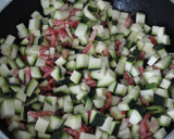 Foto del paso 2 de la receta: Macarrones carbonara de calabacín y bacon