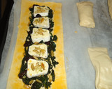 Foto del paso 3 de la receta: Bandas de hojaldre de espinacas y queso