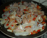 Foto del paso 2 de la receta: Paella mixta de pollo y mariscos