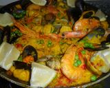 Foto del paso 8 de la receta: Paella mixta de pollo y mariscos