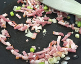 Foto del paso 3 de la receta: Brócoli salteado con bacon y ajos tiernos 