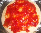 Foto del paso 1 de la receta: Pizza con asadillo al queso Brie con chistorra