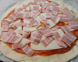 Foto del paso 3 de la receta: Pizza de beicon con piña