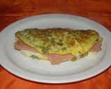 Foto del paso 5 de la receta: Omelette de arvejas con jamón y queso