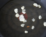 Foto del paso 1 de la receta: Lomos de merluza con pimientos y champiñones