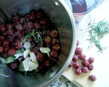 Foto del paso 2 de la receta: Solomillo ibérico con salsa de cerezas y romero