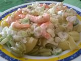 Ensalada de pasta con langostinos