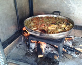 Foto del paso 2 de la receta: Paella a la leña
