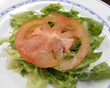 Foto del paso 3 de la receta: Milhojas de tomate con surimi y bonito